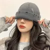 Neue koreanische Version All-Match-Hip-Hop-Hut im Basic-Stil, perforierte Pin-Gold-Hüte, gestrickte Woll-Curling-Mütze für Männer und Frauen