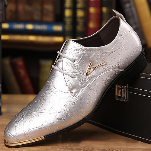 Herrenschuhe mit Schnürung aus glänzendem, violettem Lackleder – auffälliges, formelles Schuhwerk für Partys und Bühnenauftritte Image