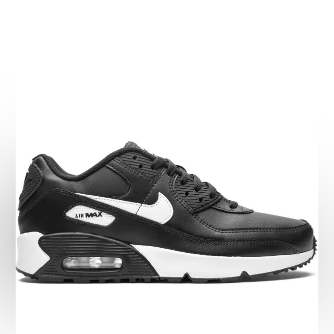 Nike Shoes | Euc Youth Size 6.5y (Euro Sz 39) Nike Air Max 90 Ltr Sneakers In Black & White | Color: Black/White | Size: 6.5bb