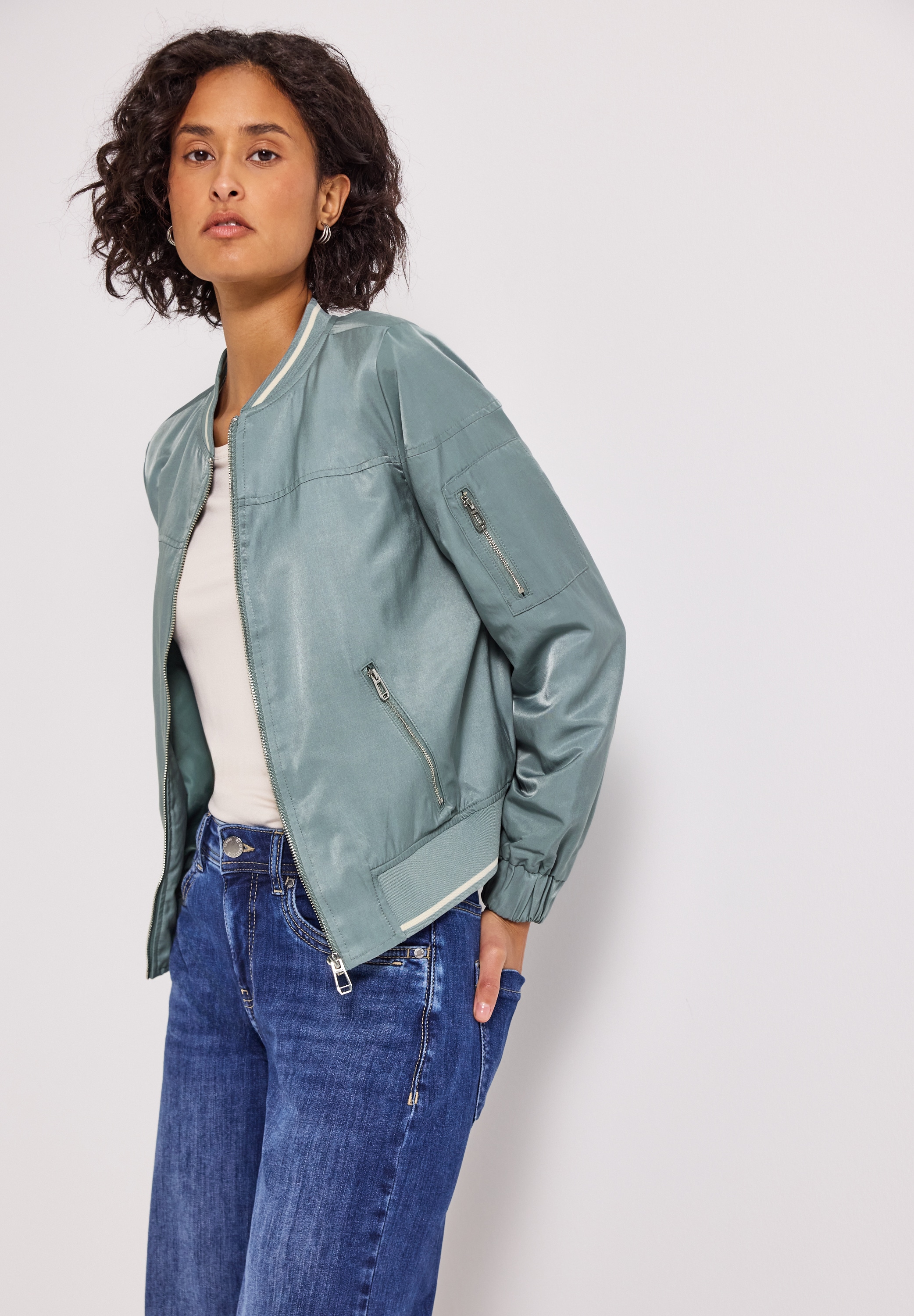 Blouson STREET ONE, Damen, Gr. 42, blau (arona blau), Stoff, Obermaterial: 74% Viskose, 26% Polyester; Futter: 100% Polyester, unifarben, Casual, normal normal, Rundhals, elastischer Bund, Jacken Image