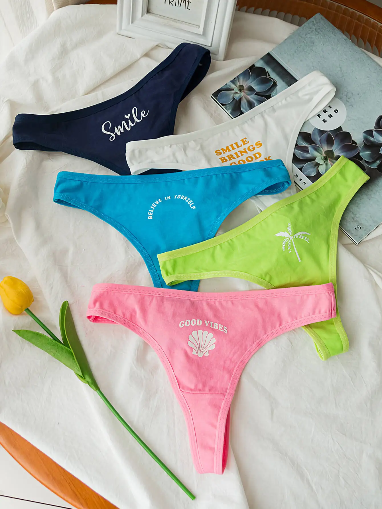 5 Paar fluoreszierende Damen-Tangas mit Strandmotiv für Strandsurfen und bequemen Bikini-Unterhosen für Damen Image