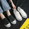 Neue Frühjahr und Sommer Low-Top Koreanische Klett Leinwand Schuhe Weibliche Ins Student Bord Schuhe Faule Weiße Schuhe Bord schuhe Casual Schuh