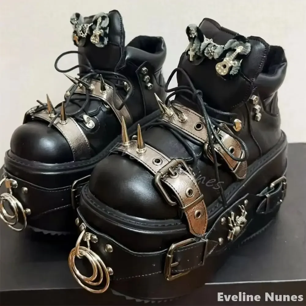 Gürtelschnalle Niete Heavy Metal Punk Schuhe Damen Big Head Plateau Schnürstiefeletten 2025, neue schwarze Leder-Hotties kurze Stiefel