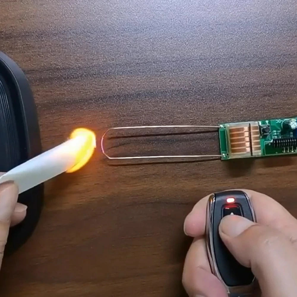 Modulo ad Alta Tensione DC 3.7V per Accensione Remota, Bobina Booster Accenditore ad Arco 12mm, Scarica 50m con Batteria, Accenditore ad Alta Tensione