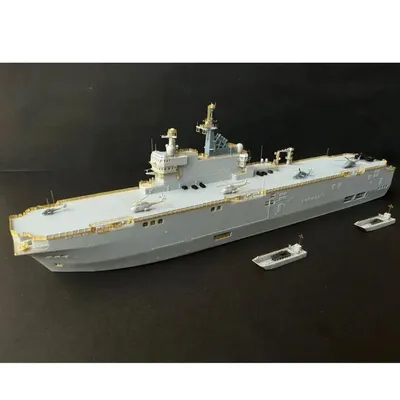 GOUZAO MDW-090 1/700 Französische Marine Mistral Klasse Amphibious Assault & Command Ship Benutzerdefiniertes Sammlerstück Kinderspielzeug Geburtstagsgeschenk Image