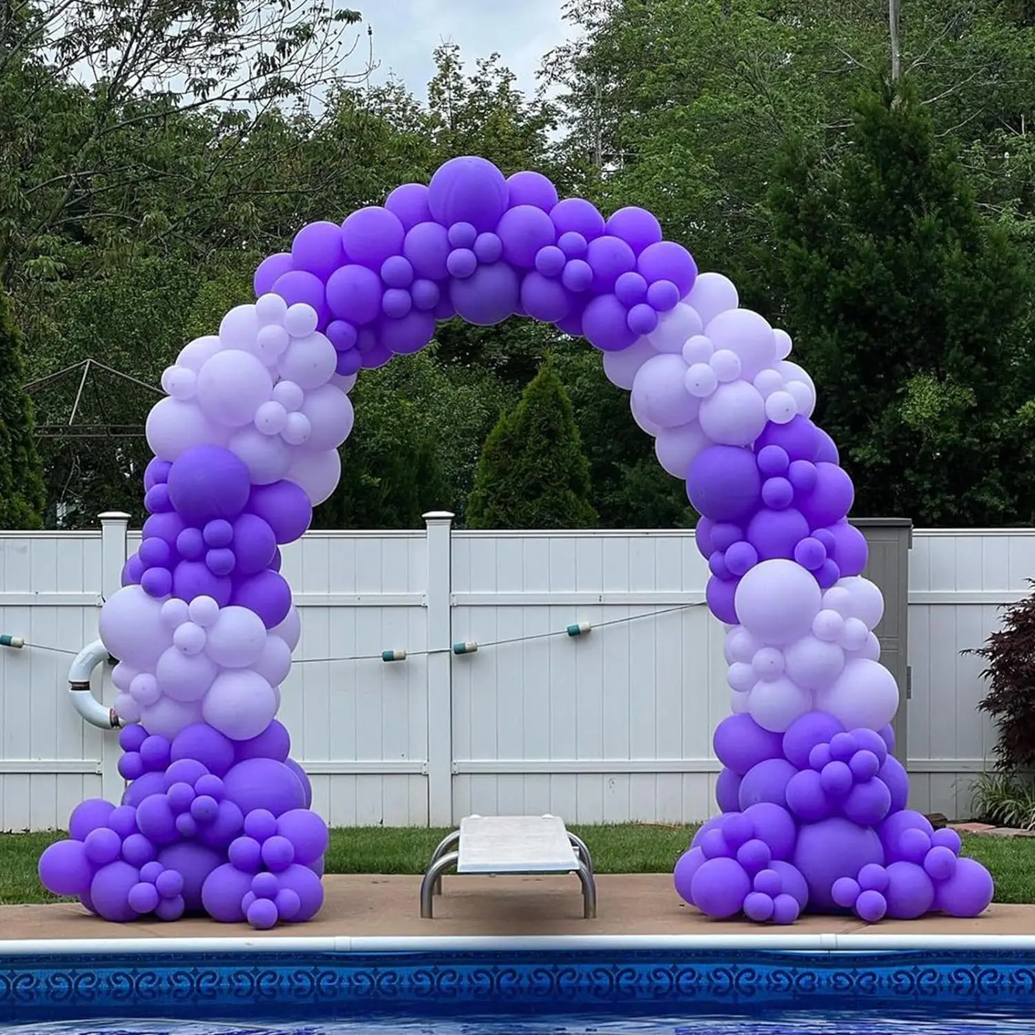 202PCS Lila Latex Ballon Set Geeignet für Geburtstagsfeiern, Hochzeiten, Valentinstag Party Dekoration Image