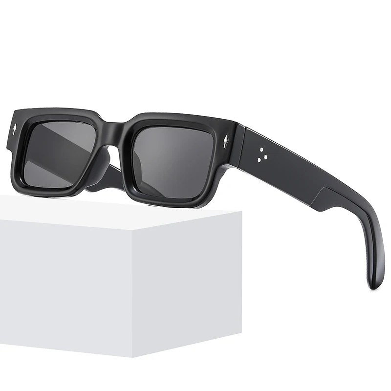 Schutzbrille Y2K Mode Kleine Quadratische Sonnenbrille Frauen Niet Design Sonnenbrille Männer Shades Bunte Rahmen Shades UV400 Image