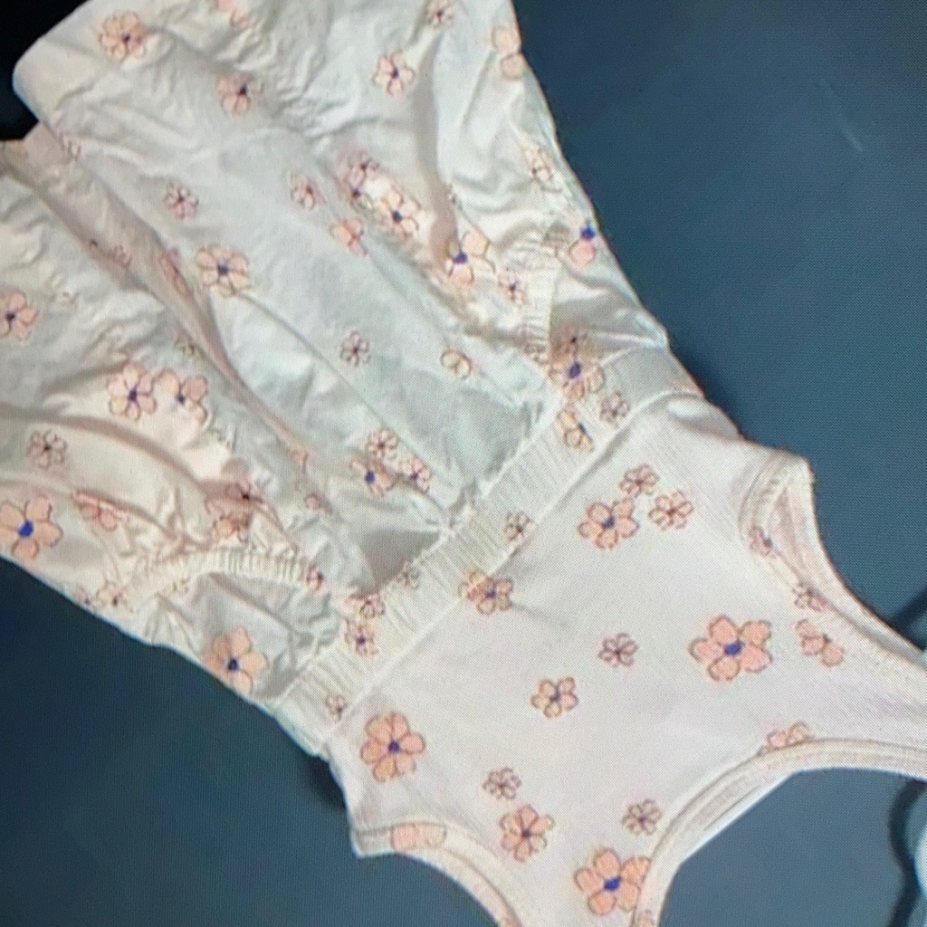 Zara Bottoms | Kid’s Good Condition Ribbed Floral Overall Blouse | Color: Cream | Size: 4tg