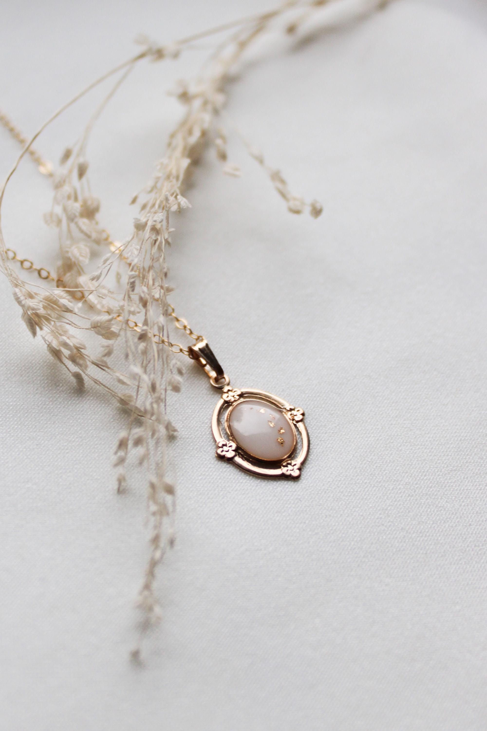 Collana con ciondolo ovale a forma di latte materno // Collana con ciondolo a forma di latte materno