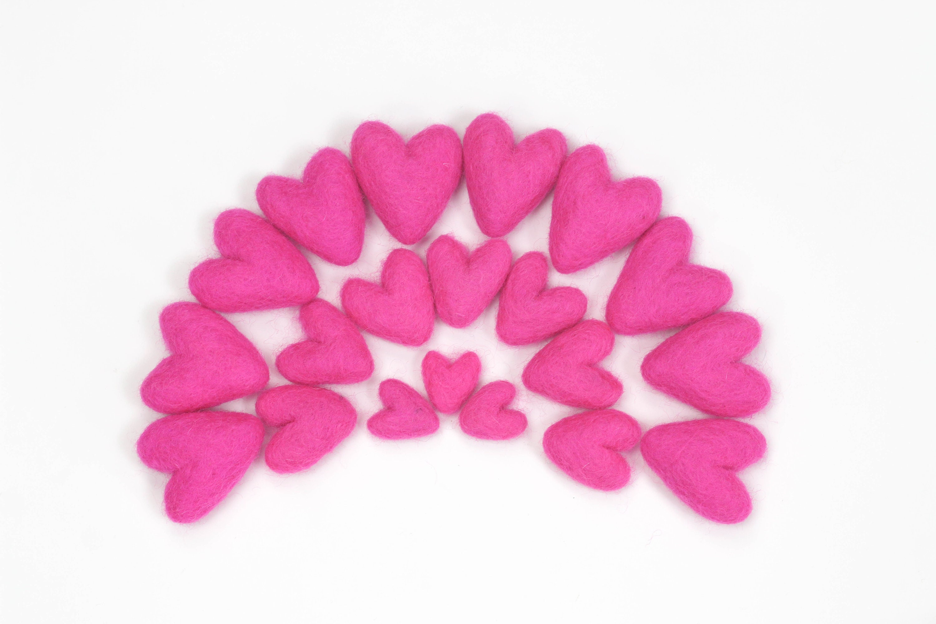 Cuori di feltro rosa sfacciati / Mini cuori di feltro / Mini cuori di lana / Cuori di San Valentino / Regalo di San Valentino / Decorazione di San Val