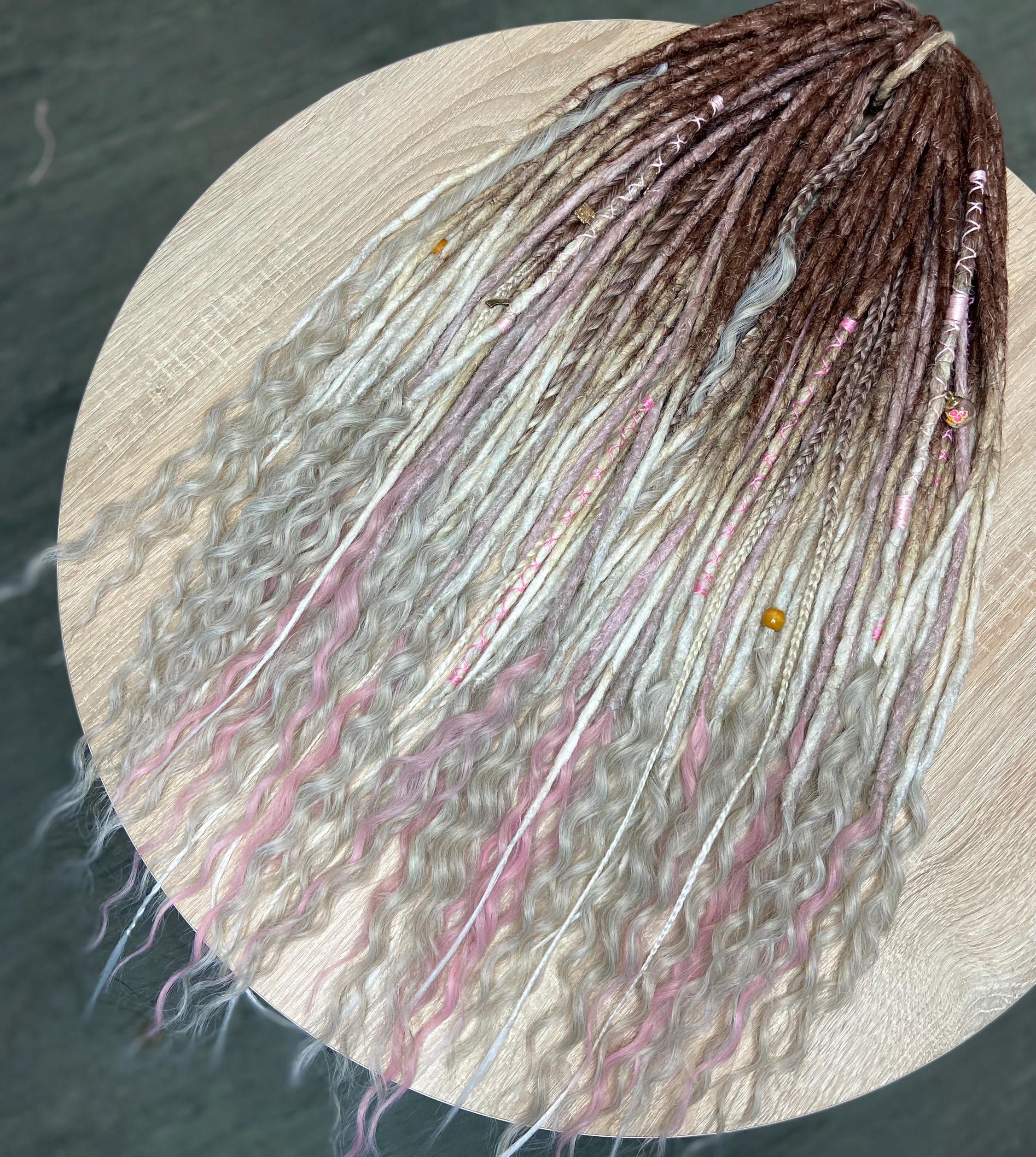 Dreadlock Boho DE, Extension per dreadlock, Dreadlock ricci, Dreadlock sfumati, Dreadlock SE, Dreadlock ondulati, Dreadlock all'uncinetto, Dreadlock p