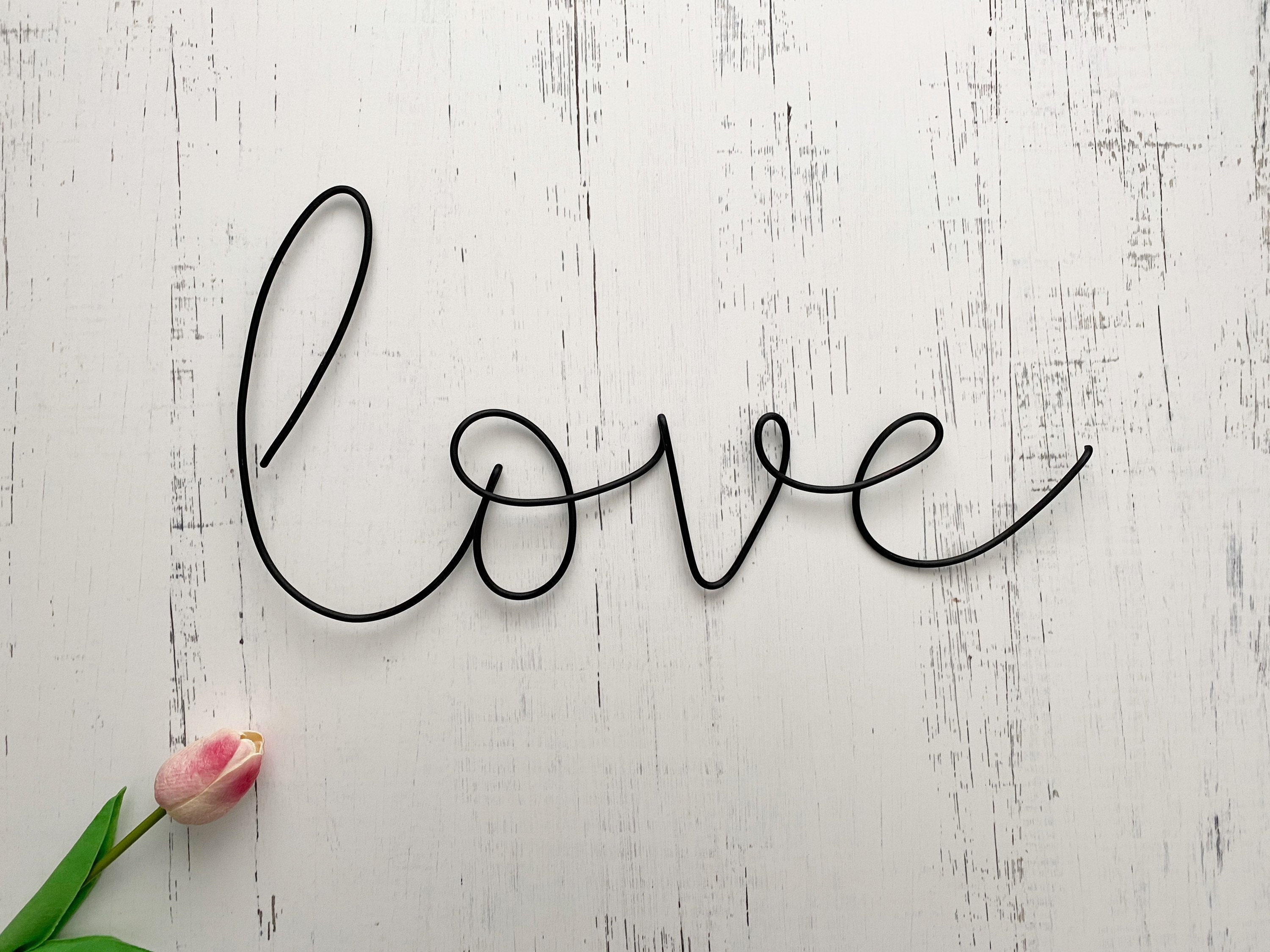 "Cartello Love Wire 15\"x8 / Parole in filo metallico / Cartello con parole in filo metallico / Decorazione da parete Love / Appendino da parete in filo"