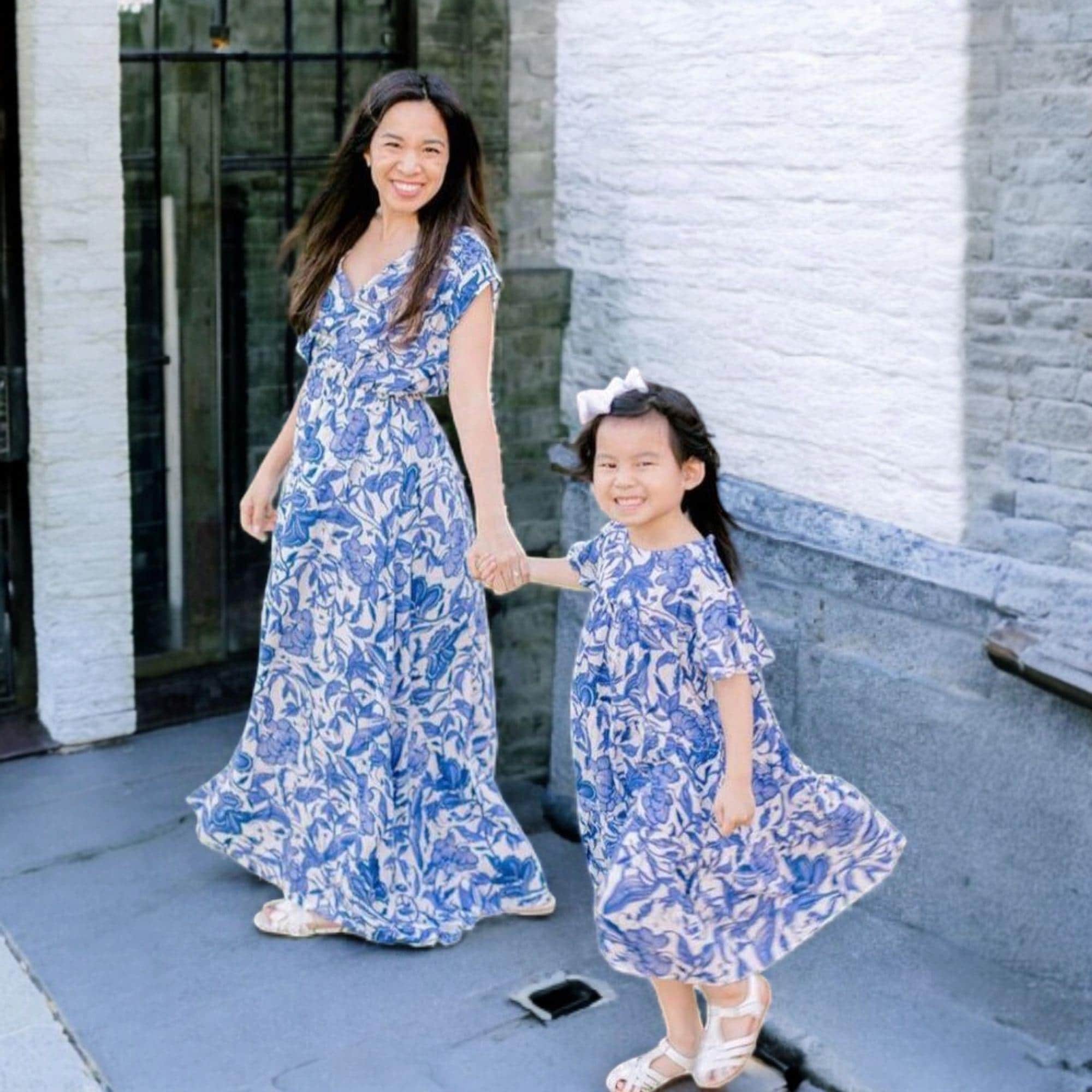 Abiti floreali per mamma e me, abiti per mamma e me, abiti madre e figlia, abiti coordinati, abiti coordinati per la famiglia, abiti per mamma e me