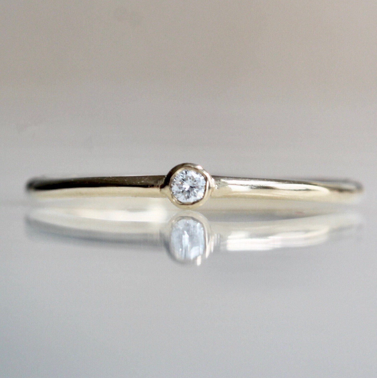 Anello con diamanti in oro 14 carati, anello con diamanti, anello delicato, anello con diamanti in oro 10 carati, anello impilabile, pietra portafortu