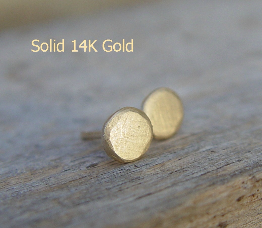 Borchie in oro 14k, piccole borchie in oro 14k, orecchini in oro massiccio, orecchini in oro, cerchi in oro borchie, piccoli orecchini in oro, orecchi