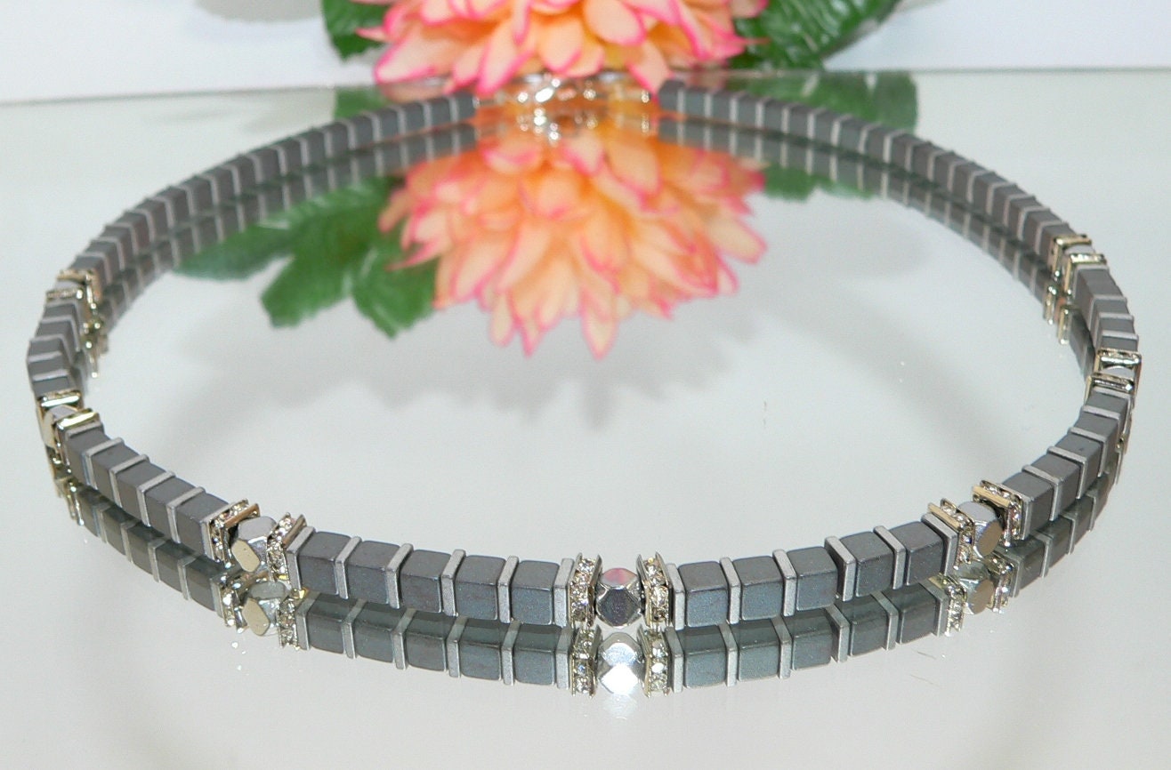 Catena, collana, collier, catena cubo, cubo, collana, cubo ematite, distanziatore ematite, strass, antracite, grigio, argento, grigio scuro