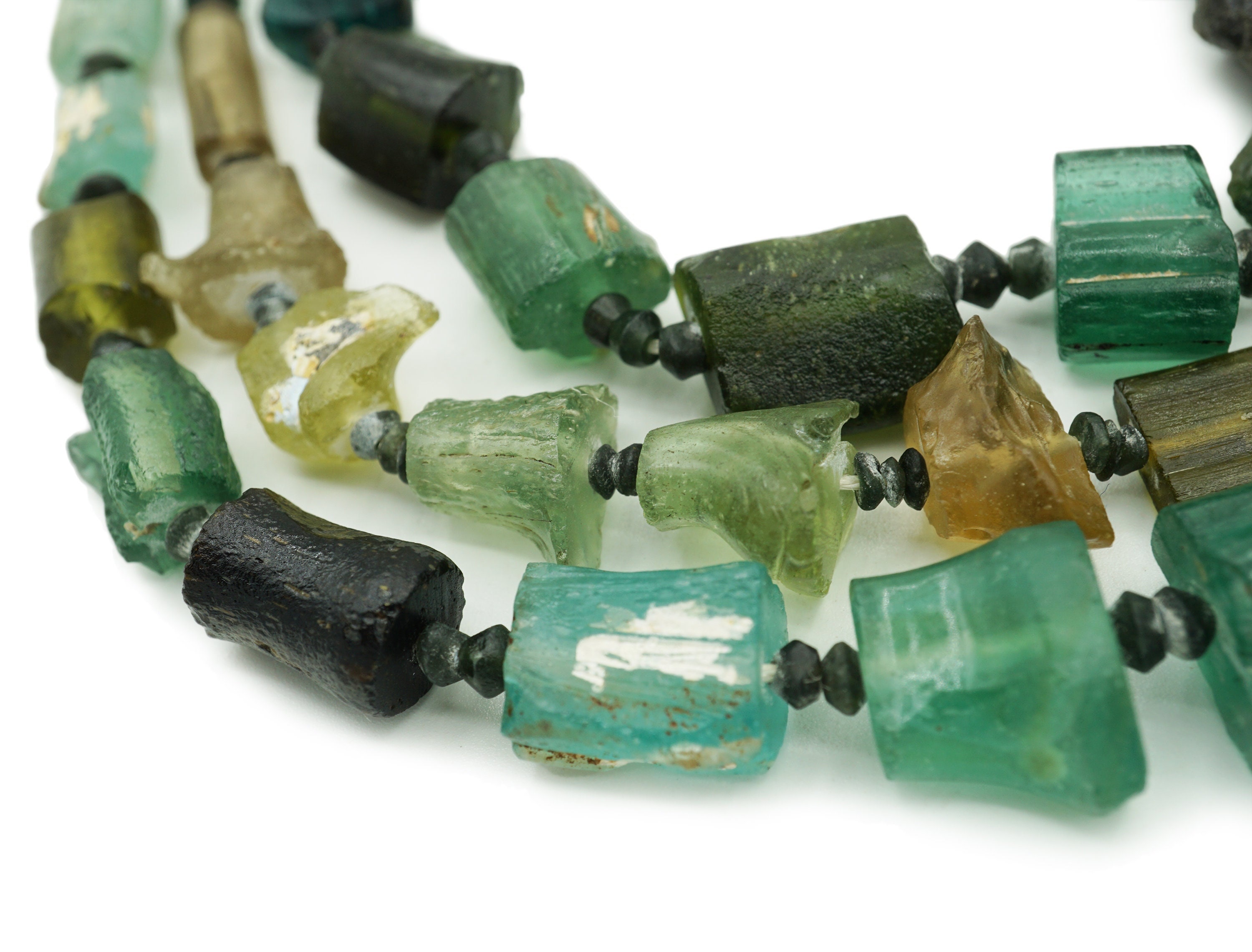 "Perline di vetro romano antico afghano (8-14 mm) Perline di vetro romano riciclato a forma unica da 16\" di filo intero, Afghanistan all'ingrosso (2283"