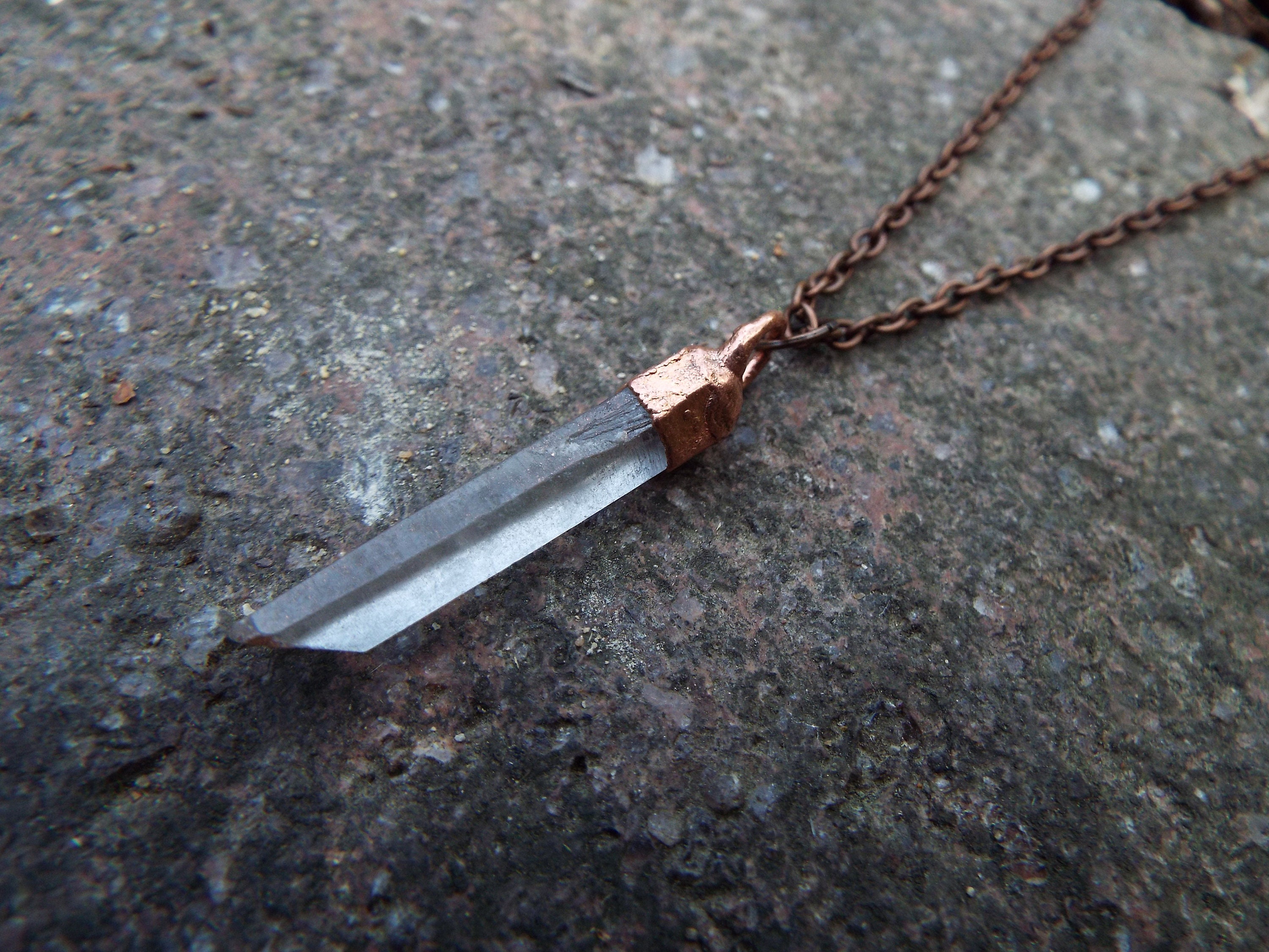 Collana di cristallo di rocca, pendente di cristallo di rocca, collana di cristallo, collana di pietre preziose, elettroformatura, collana importante,