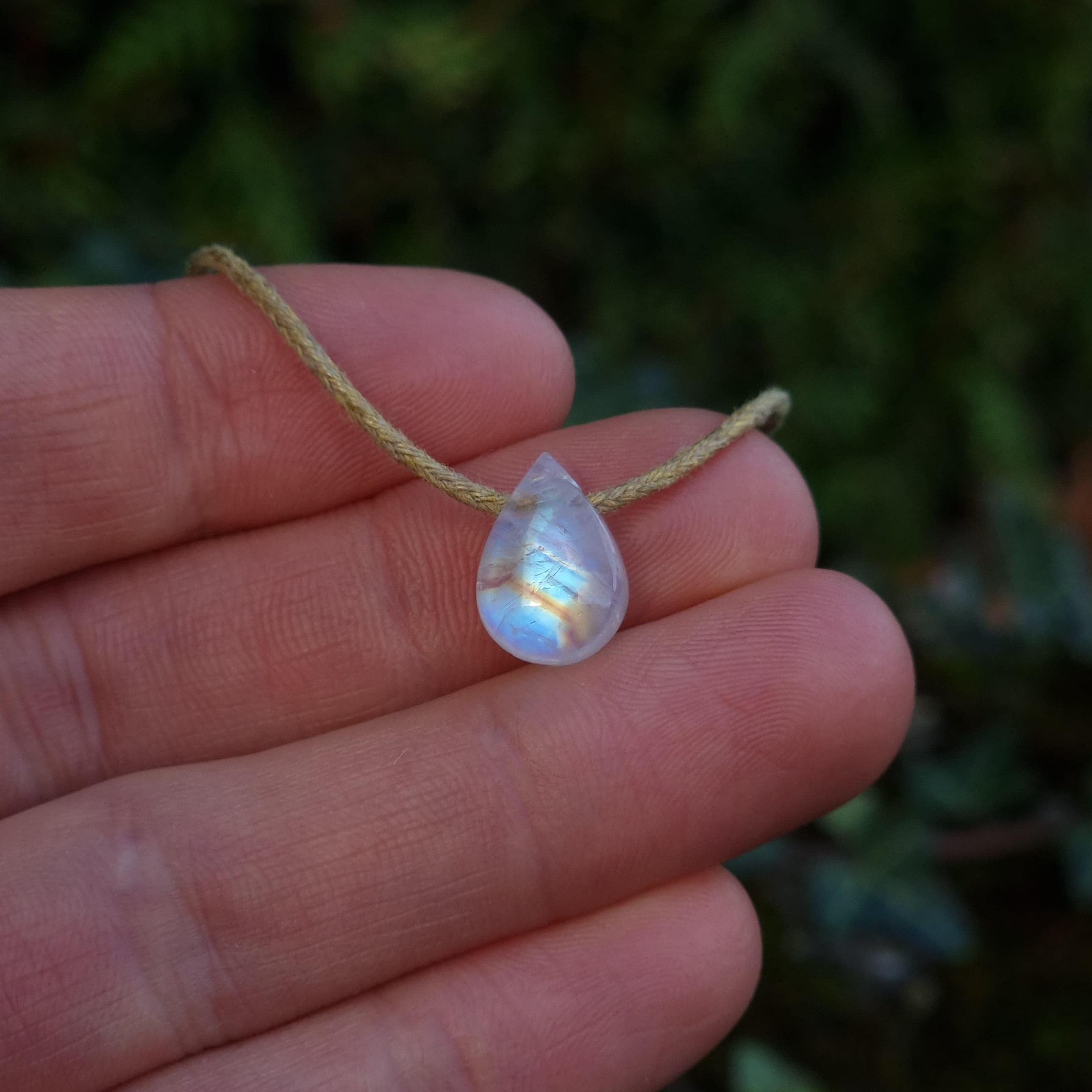 Collana con pietra di luna arcobaleno - Goccia | Ciondolo con pietra di luna Collana girocollo con pietra di luna Gioielli con pietra di luna Collana