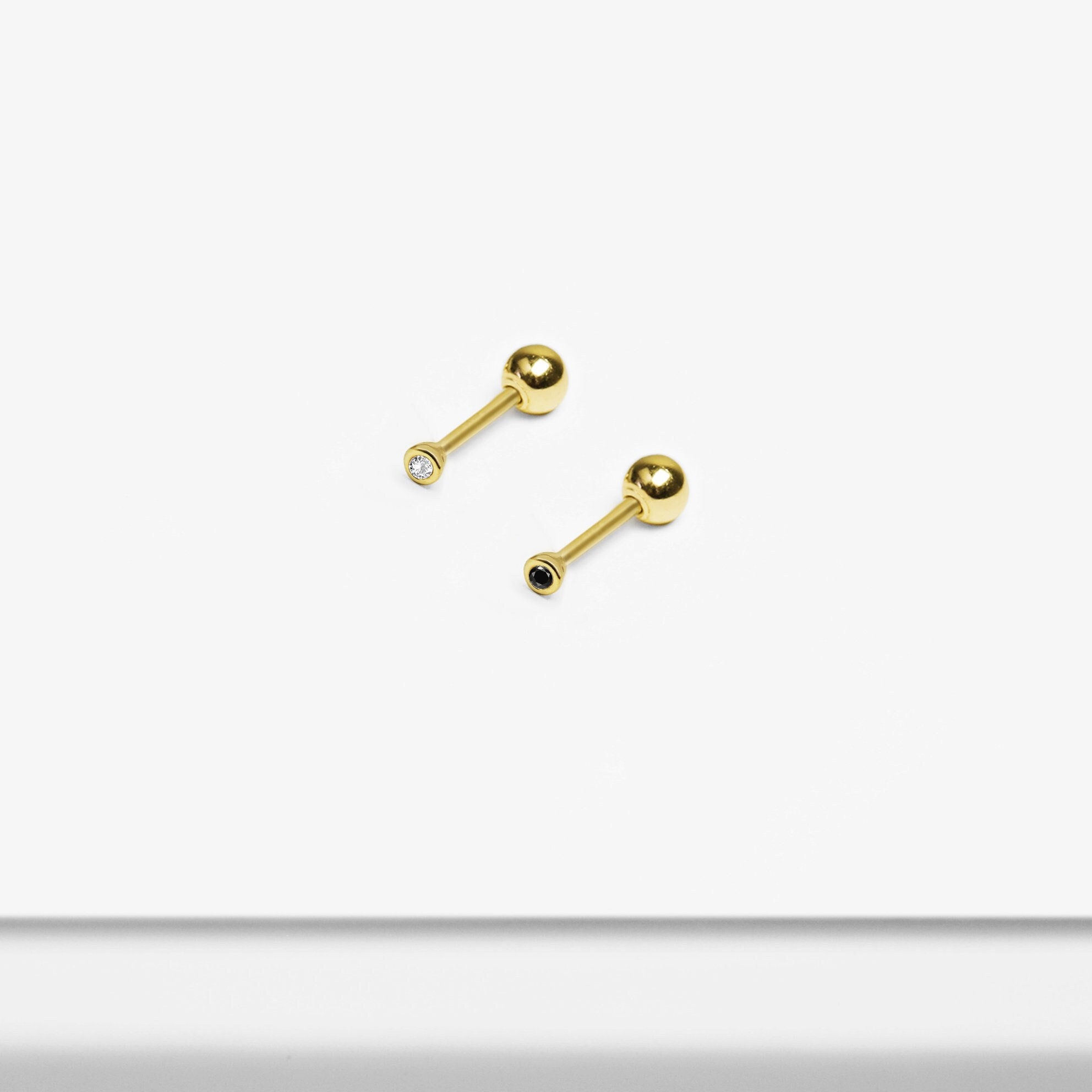 Orecchino a bottone in oro massiccio 14k con micro zirconi cubici, orecchino a bottone minimalista, piccolo piercing con zirconi cubici, orecchino quo