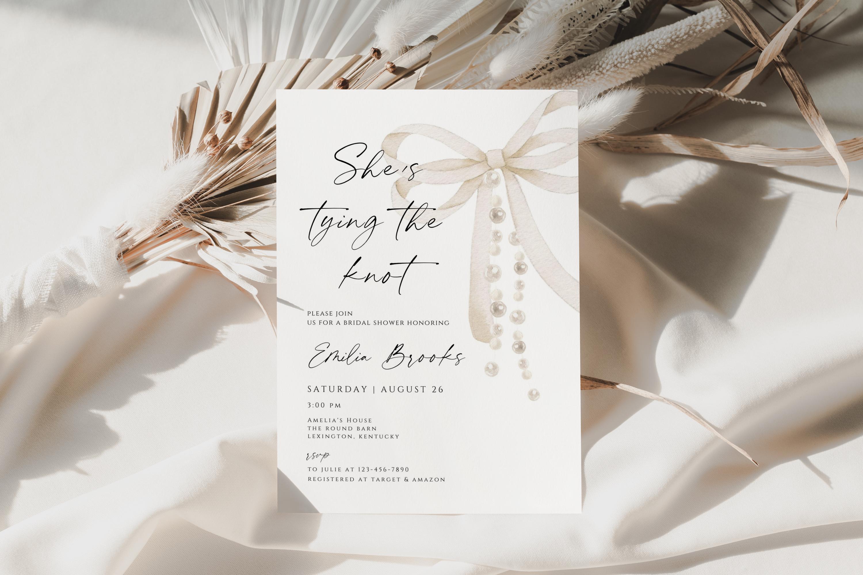 "Invito per addio al nubilato \"She's Tying the Knot\", invito per addio al nubilato moderno con nastro, invito per addio al nubilato con fiocco, invito"