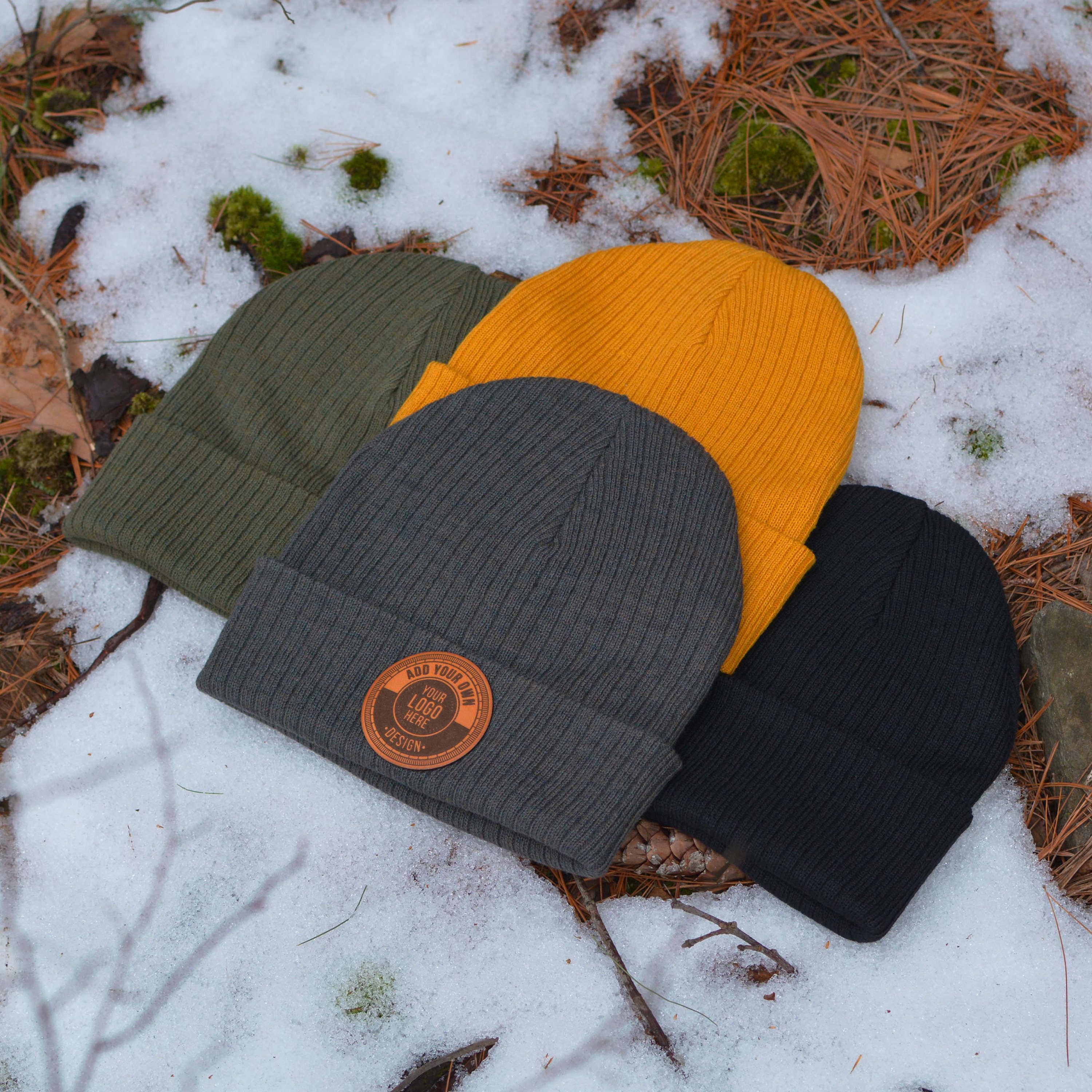 Berretto personalizzato, berretto con logo, cappello invernale con logo aziendale, berretto con toppa in pelle, berretto con toppa personalizzata, cap