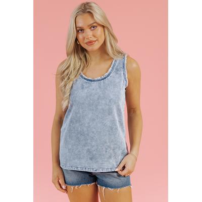 Beau Blue Mineral-Wasch-Denim Ausgefranstes U-Ausschnitt Ärmelloses Top Image
