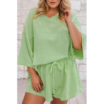 Wiesennebelgrün Plus-Size V-Ausschnitt Drop-Shoulder T-Shirt Lockere Shorts 2-teiliges Outfit Image