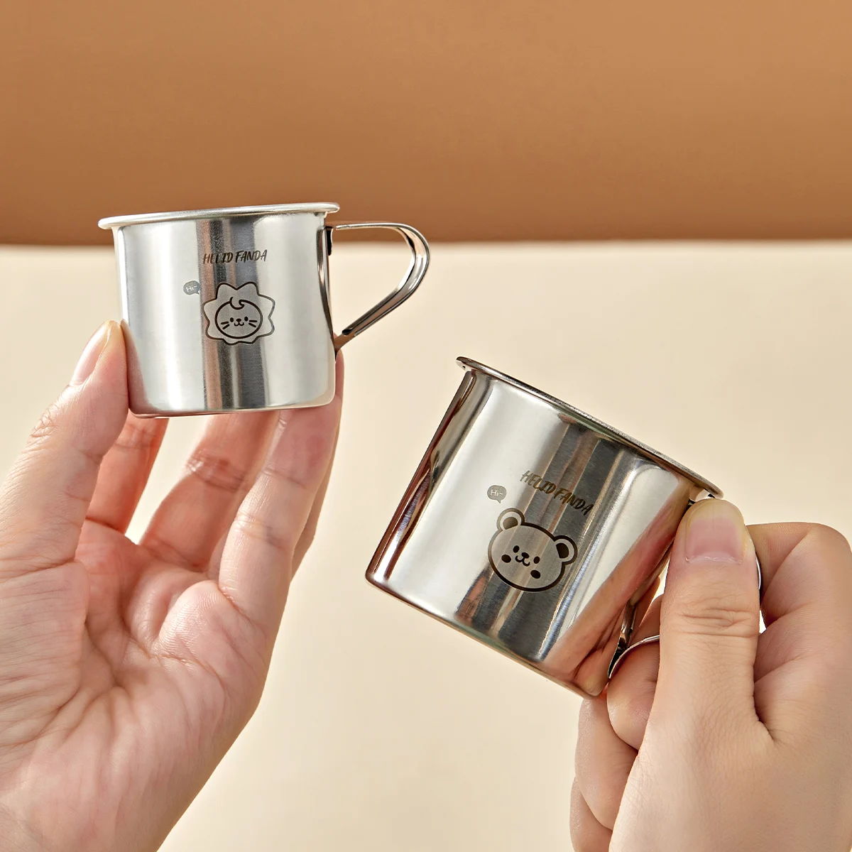 WORTHBUY Trinkbecher aus Edelstahl 304, mit Griff, langlebiger Becher, Anti-Verbrühungen, niedlicher Mini-Wasserbecher für Kinder, Trinkgeschirr ﻿ Image