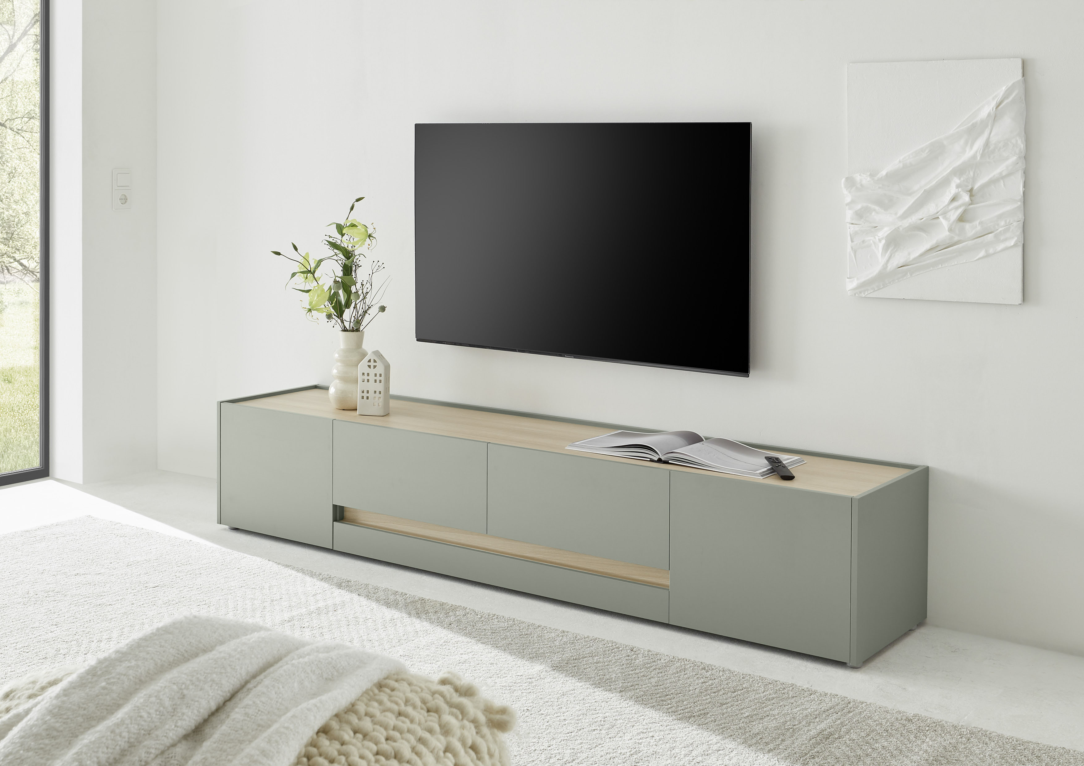 Lowboard INOSIGN "City/Giron, moderner TV-Schrank, Kommode, TV-Unterschrank", grün (grün aloe), B:220cm H:40cm T:45cm, FSC-zertifizierter Holzwerkstoff, Sideboards, Lowboard, zeitlos, modern, ausreichend Stauraum, vielseitig einsetzbar