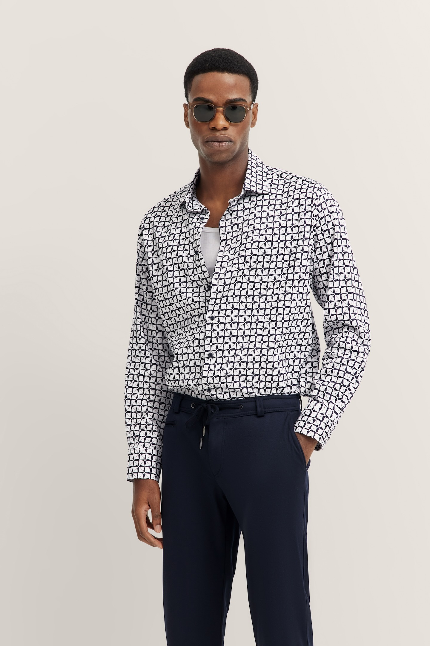 Bugatti Herren Hemd mit hochwertigem Satin-Finish Image