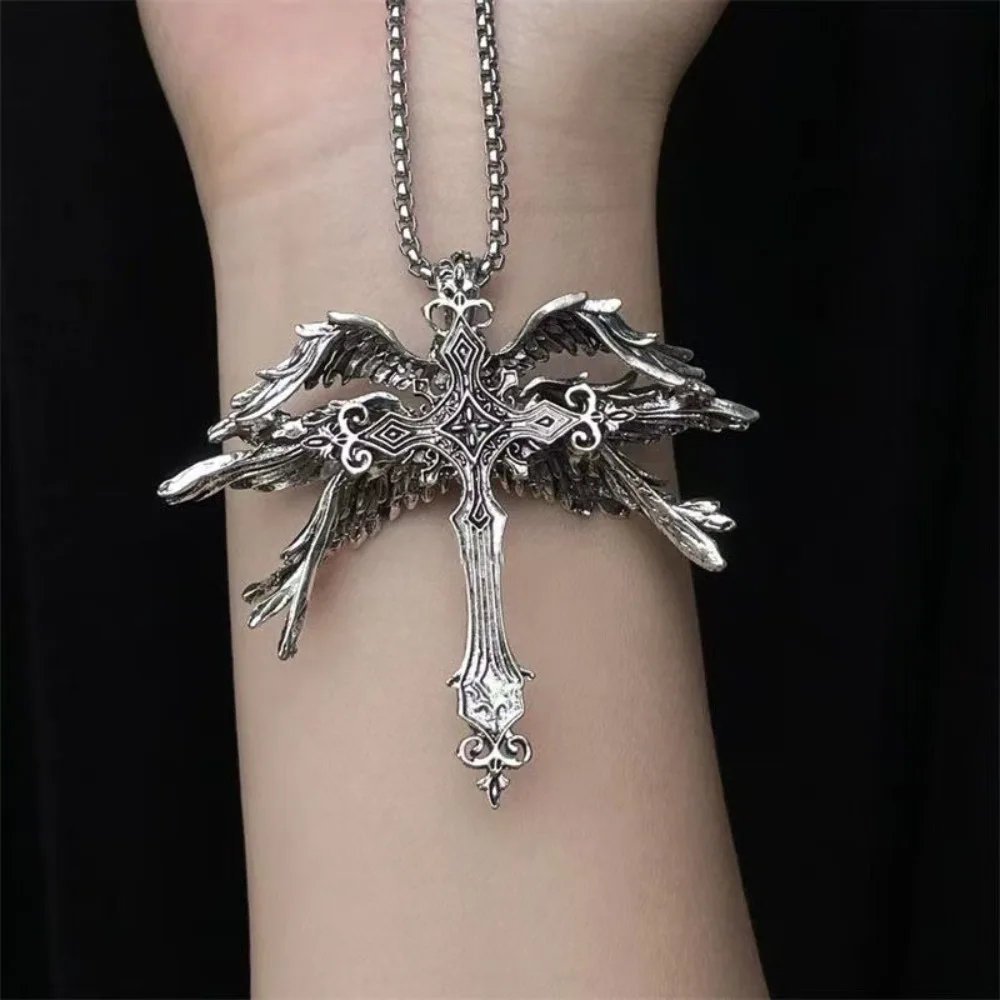 Retro Gothic Jesus Flügel Kreuz Anhänger Halskette Schmuck für Männer Frauen Große Vintage Dark Punk Religiöse Amulett Halsketten Geschenke