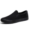 Slip-on-Schuhe Cool Young Man Street Pure Black Footwear Atmungsaktive flache Herren-Freizeitschuhe Plus Größe 45