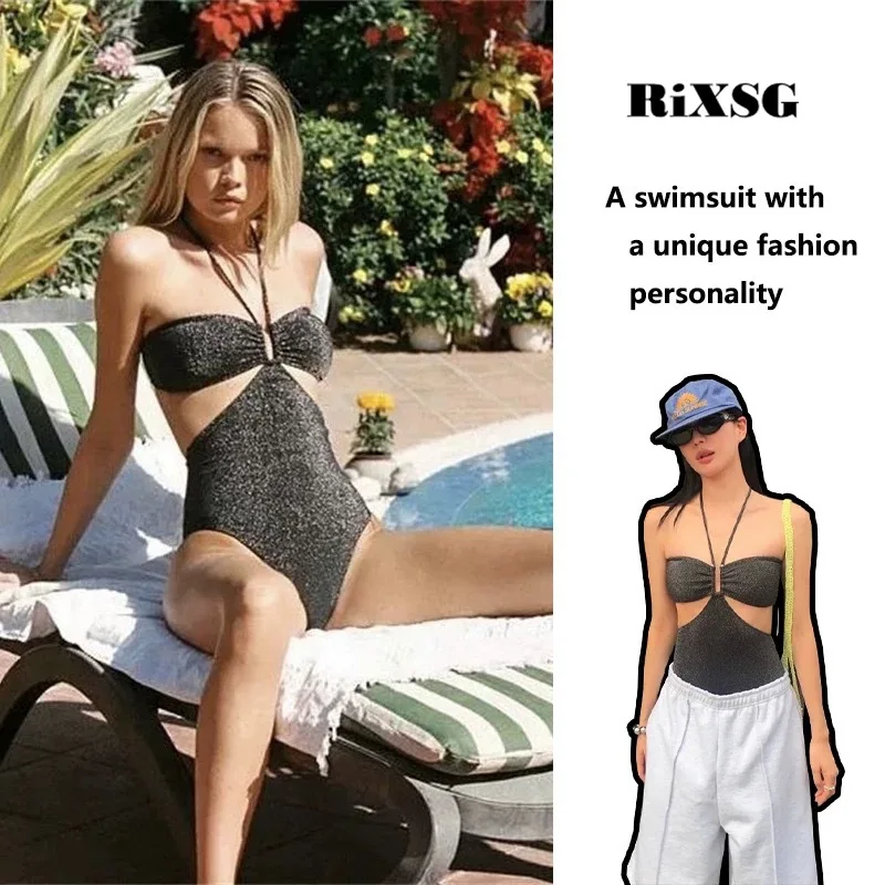 Weiblicher schwarzer, glänzender Seiden-High-End-Sexy-Badeanzug mit hängendem Hals und kleiner Brust, einteiliger Dreieck-Hotspring-Urlaubs-Badeanzug, kann draußen getragen werden Image