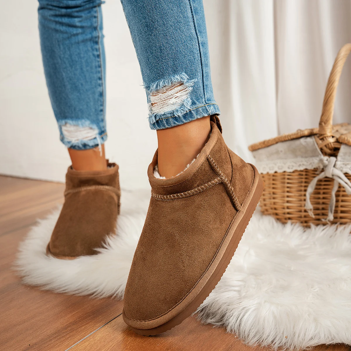 Frauen Winter Casual Einfarbig Slip-On Plüsch Kurze Stiefel Winddicht Warme Schnee Stiefel EVA Laufsohle Bequeme Casual Booties