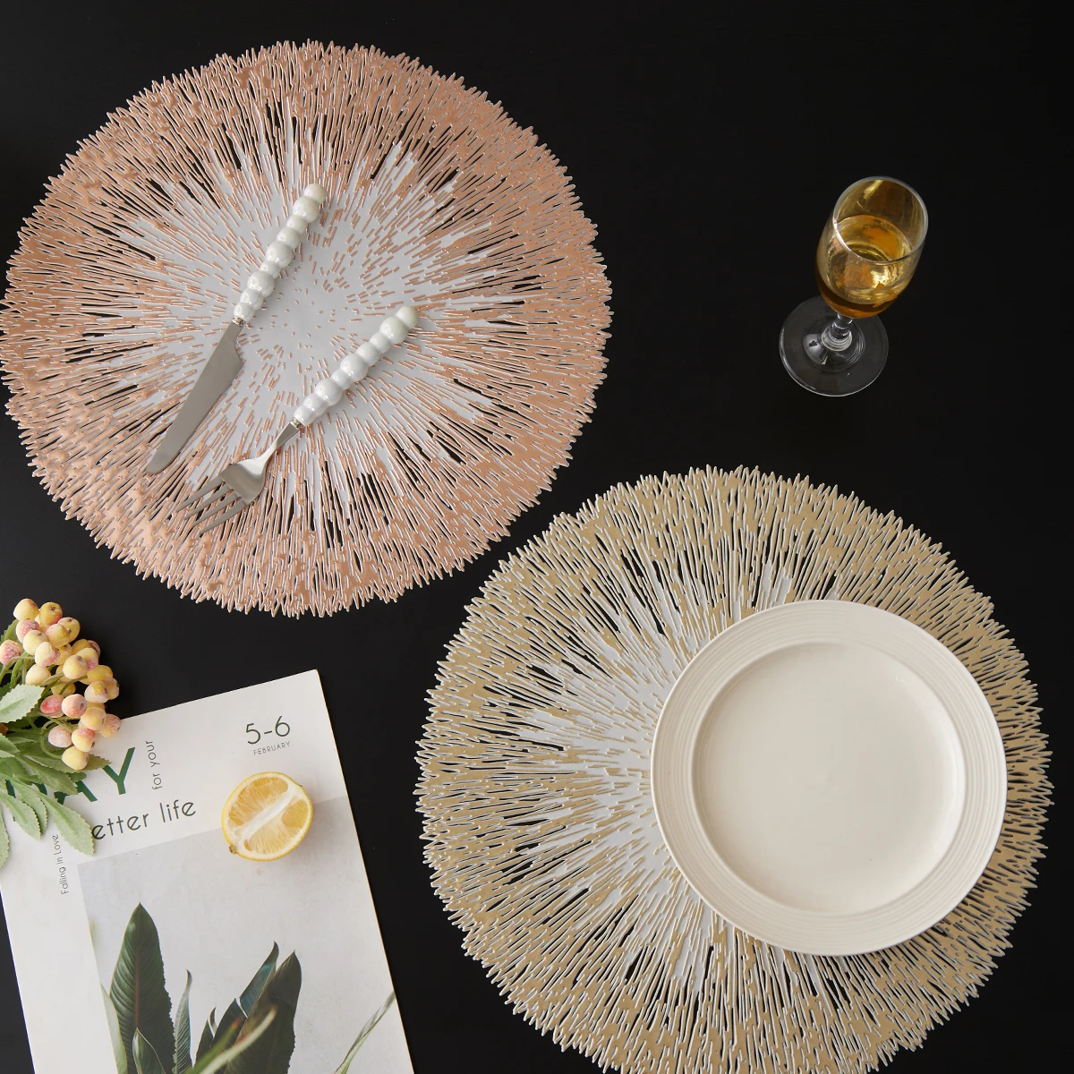 4er-Set neue runde Esstischmatten aus PVC-Vinyl, Weihnachts-Tischset für Esstisch, luxuriöses Küchenzubehör Image