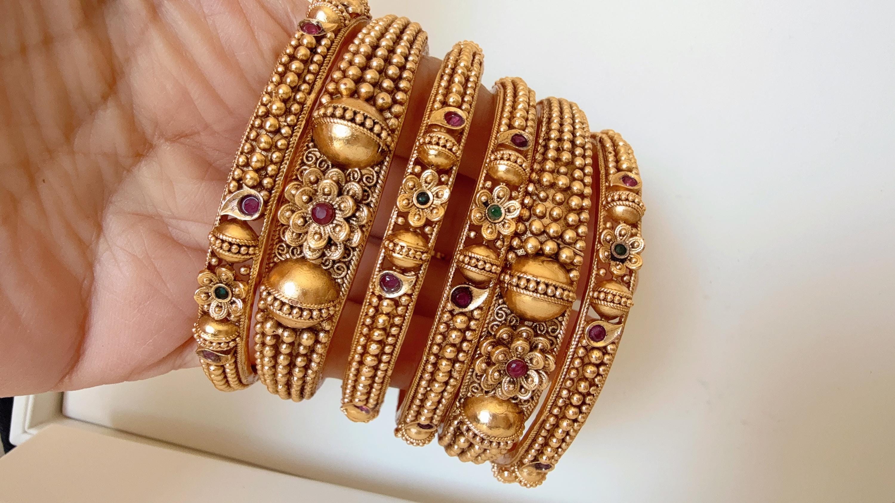 Set di 6 braccialetti da sposa in stile Rajwadi antico in oro/Braccialetti da sposa/Braccialetti Rajwadi/Braccialetti placcati in oro/Gioielli da spos