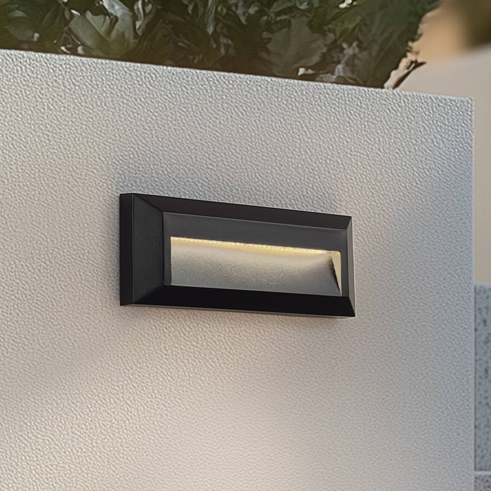 LED Outdoor Wall Light Peker Lindby, Black, Plastic, Modern, Outdoor Wall Light