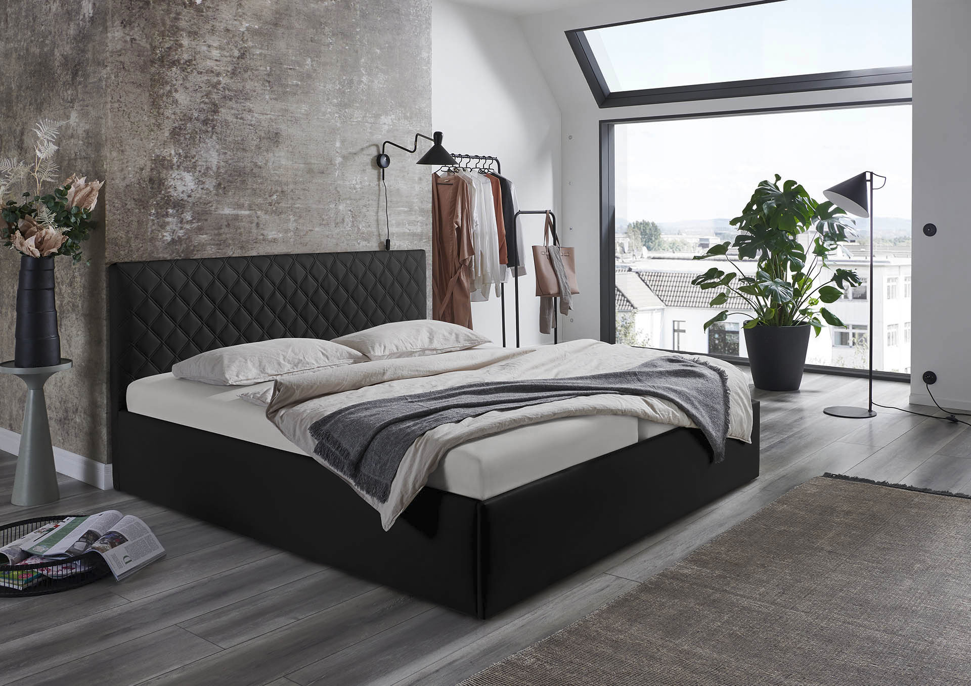 Polsterbett "Danzig", schwarz, L:210cm, Bezug: Kunstleder 100% Polyurethan, Polsterung: Polsterwatte, Material Gestell: gepolsterter Holzwerkstoff, WESTFALIA SCHLAFKOMFORT, Betten, Polsterbett, inkl. Bettkasten bei Ausführung mit Matratze,... Image