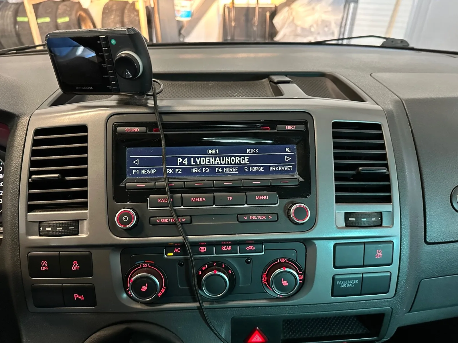 2Din Android Radio Car Multimedia for VW Volkswagen Caravelle 5 Transporter Multivan T5 2010-2015 9" Screen GPS Carplay Stereo