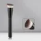 Make-up-Pinsel, Foundation, Concealer, abgewinkelt, nahtlos, Abdeckung, synthetischer dunkler Kreis, flüssige Creme, Kosmetik, Konturpinsel, Beauty-Tool