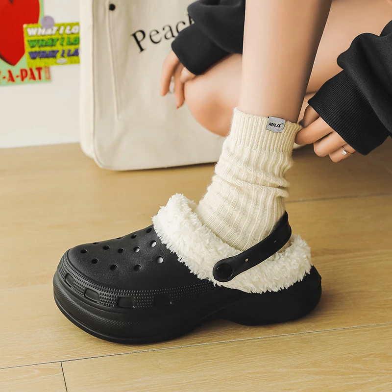 Winter frauen Baumwolle Hausschuhe Warme Bequeme Einfarbig Frauen Clogs Kurze Plüsch Anti-slip Outdoor frauen Schuhe