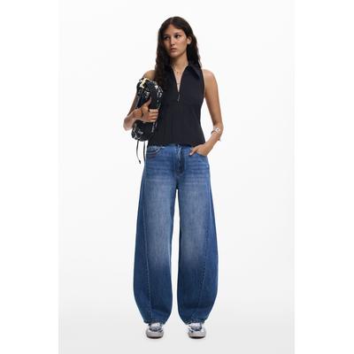 Baggy jeans with seams