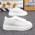 2025 nouvelles chaussures de planche pour hommes, baskets, chaussures de skateboard, chaussures décontractées classique nouveauté Boost tendance respirant rembourré confortable