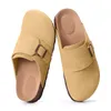 Crestar Kuh Wildleder Pantoletten Hausschuhe für Frauen neue flache Kork Clogs Kartoffel Schuhe mit verstellbarer Schnalle Sommer Unisex Casual Hausschuhe