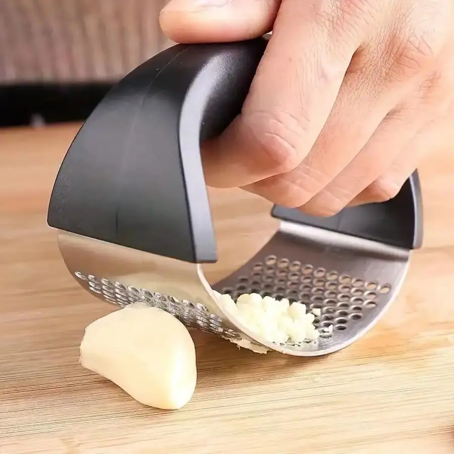 Stainless Steel Garlic Press Tool – Manual Garlic Crusher & Squeezer, Heavy Duty Kitchen Gadget for Easy Garlic Mincing