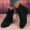 2025 herbst Winter Faux Wildleder Stiefeletten Frauen Retro Schwarz Lace Up Stiefel Frau Plus Größe 36-43 spitz Booties Weibliche