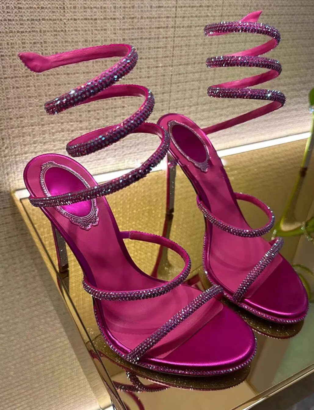 Fuchsia Silber Rosa Kristall Schlangenartige Riemen High Heels Sandalen Frau Bein Twined Frühling Bling Riemen Hochzeit Sandalen Schuhe Image