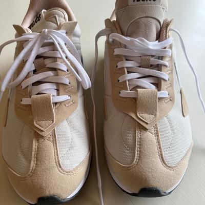 Nike Shoes | Brown Is In For Fall 25 Nike Women's Air Max Pre-Day Shoes In Bone & Sand-Drift | Color: Cream/White | Size: 9