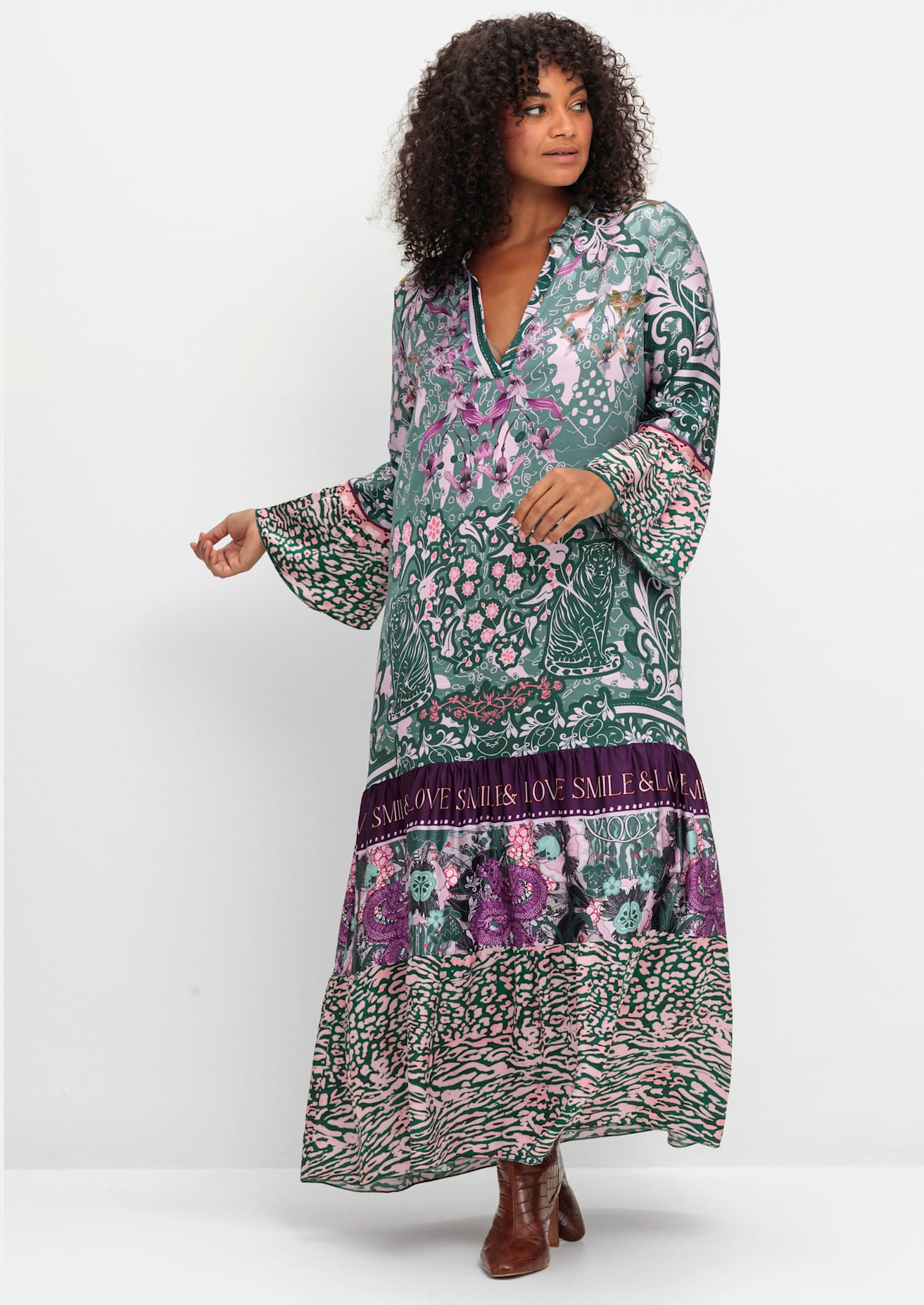 Maxikleid "Maxikleid", Damen, Gr. 44, Normalgrößen, lila (lila, bedruckt), 100% Viskose, bedruckt, gemustert, mehrfarbig, lang, V-Ausschnitt, Kleider Image